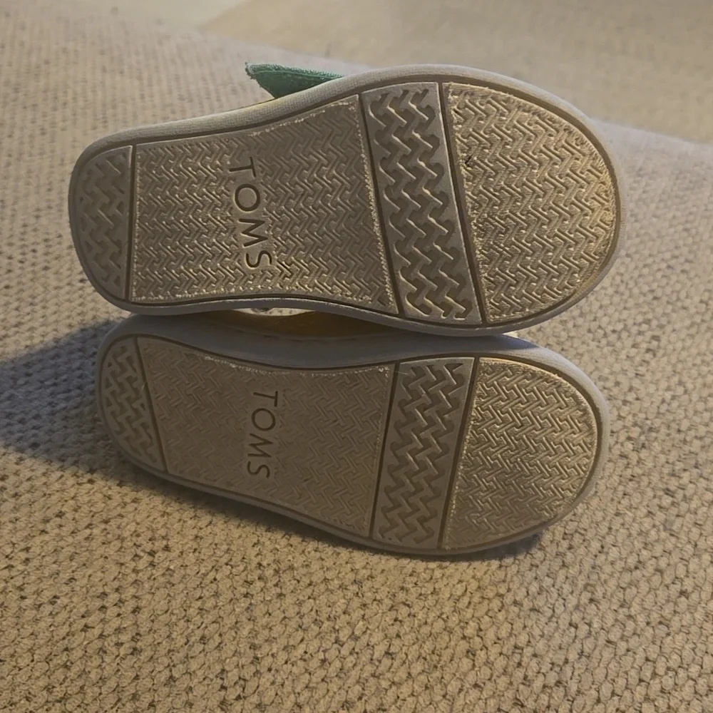 TOMS Kids Yellow Slip-On Shoes with‎ Sunflower Design